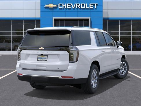 New 2026 Chevrolet Suburban LT w/ Comfort Package AWD/4WD image 28