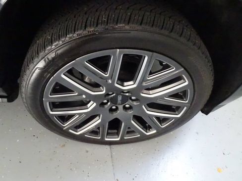 Certified 2026 GMC Yukon Denali Ultimate w/ LPO, Floor Liner Package AWD/4WD image 31