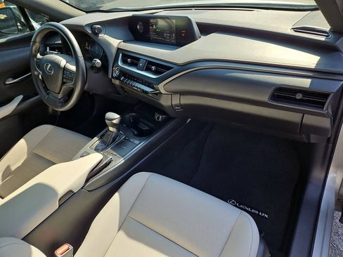 Used 2020 Lexus UX 200 w/ Accessory Package 2 FWD image 29