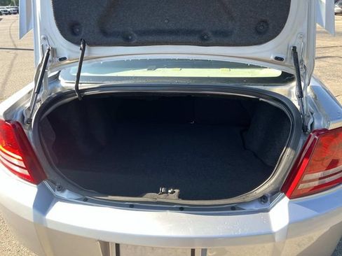 Used 2010 Dodge Avenger R/T FWD image 12