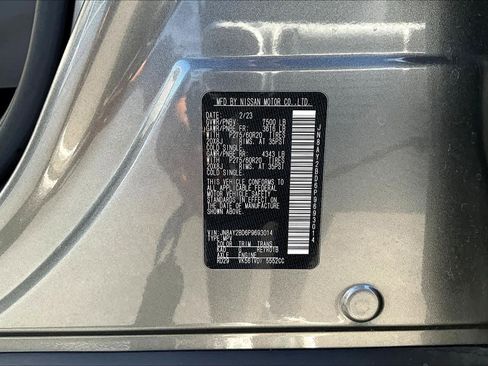 Used 2023 Nissan Armada SL image 36