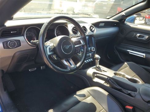 Used 2022 Ford Mustang Premium image 11