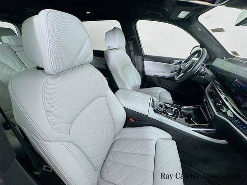 Certified 2024 BMW X7 xDrive40i w/ M Sport Package AWD/4WD image 30