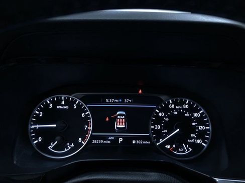 Used 2025 Nissan Pathfinder SV image 32