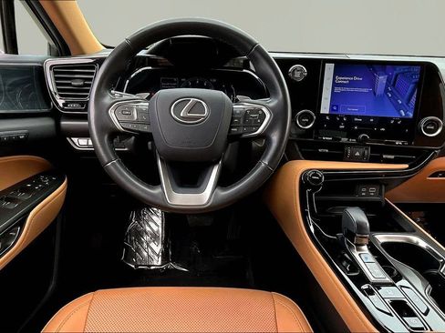 Used 2024 Lexus NX 250 FWD image 10