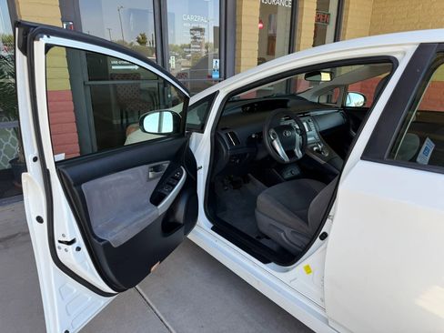 Used 2015 Toyota Prius Two FWD image 15