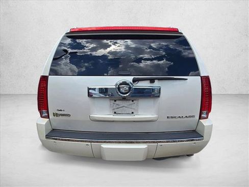Used 2011 Cadillac Escalade 4WD Hybrid image 6