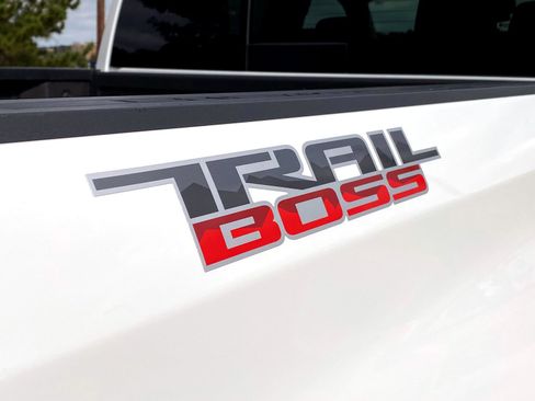 Used 2024 Chevrolet Silverado 1500 LT Trail Boss w/ Convenience Package II image 9