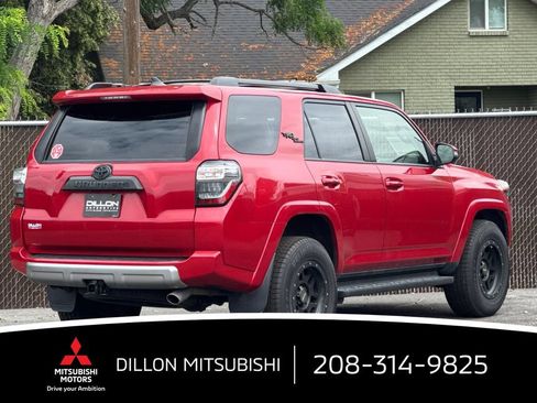 Used 2021 Toyota 4Runner TRD Off-Road Premium w/ Moonroof Package AWD/4WD image 7
