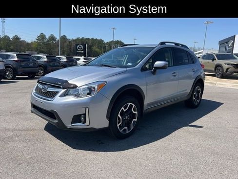 Used 2017 Subaru Crosstrek 2.0i Limited image 3
