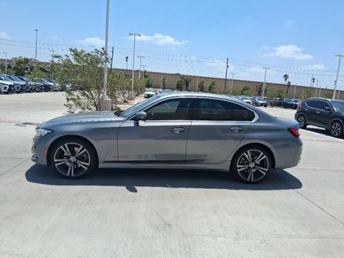 Used 2024 BMW 330i Sedan w/ Convenience Package RWD image 3