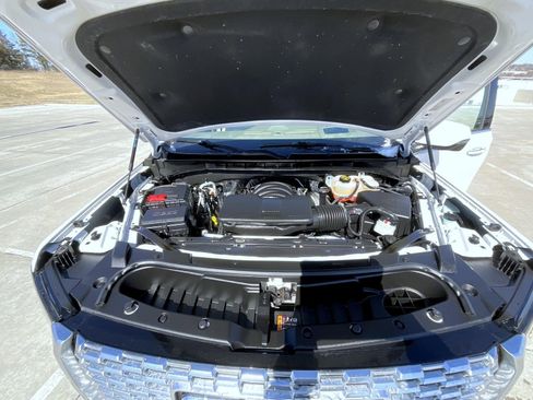 Used 2023 GMC Yukon XL Denali w/ Denali Reserve Package image 27