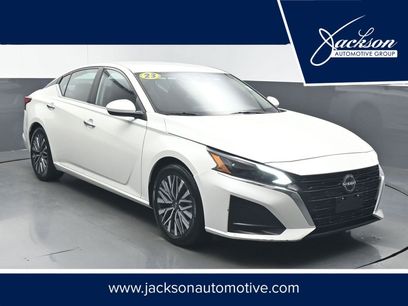 Used 2023 Nissan Altima 2.5 SV