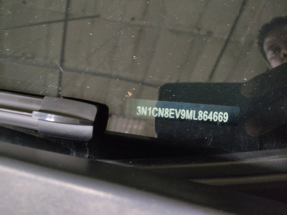 Used 2021 Nissan Versa SV FWD image 33