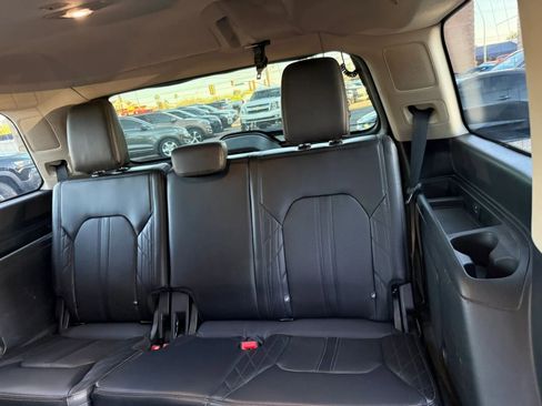 Used 2019 Ford Expedition Platinum image 49