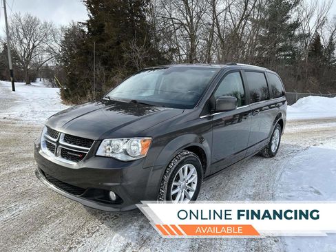 Used 2019 Dodge Grand Caravan SXT image 1