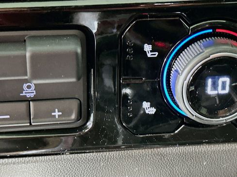 Used 2022 Chevrolet Silverado 1500 LT Trail Boss w/ Convenience Package II image 22