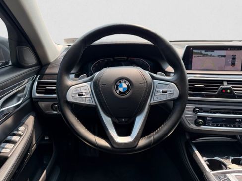 Used 2020 BMW 750i xDrive w/ Executive Package AWD/4WD image 15