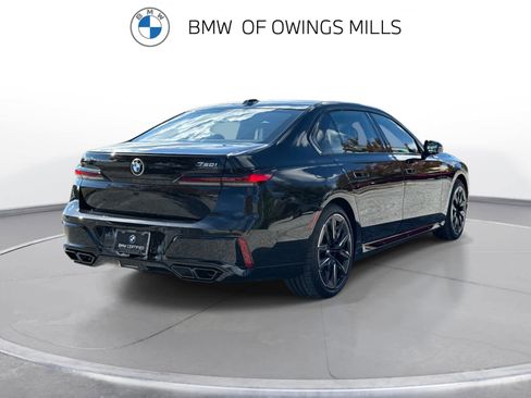 Certified 2025 BMW 760i xDrive 760i xDrive w/ Executive Package image 9
