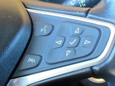 Used 2020 Chevrolet Equinox LT FWD image 21