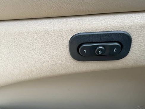 Used 2020 Jeep Grand Cherokee Limited w/ Luxury Group II image 22