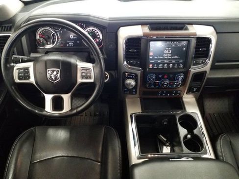 Used 2015 RAM 1500 Laramie w/ Convenience Group AWD/4WD image 3