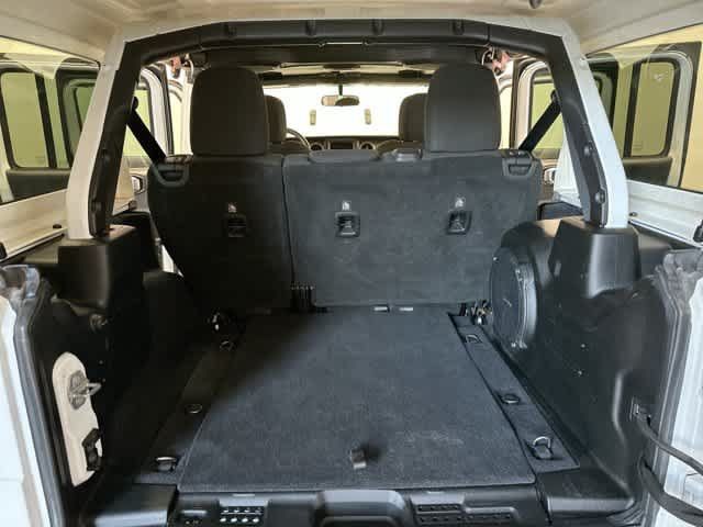Used 2018 Jeep Wrangler Unlimited Sport S AWD/4WD image 25