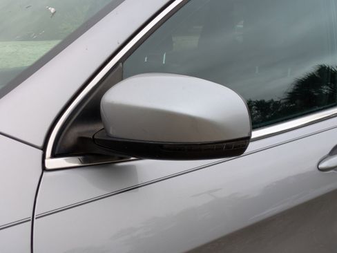 Used 2018 Jeep Cherokee Latitude Plus image 12