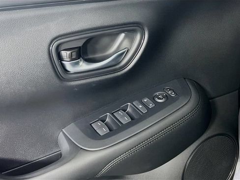 Certified 2026 Honda HR-V LX image 20