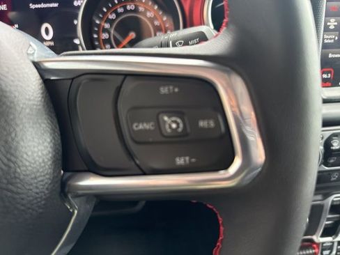 Used 2023 Jeep Gladiator Rubicon w/ Cold Weather Group image 15