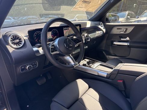 New 2025 Mercedes-Benz GLB 250 4MATIC image 14