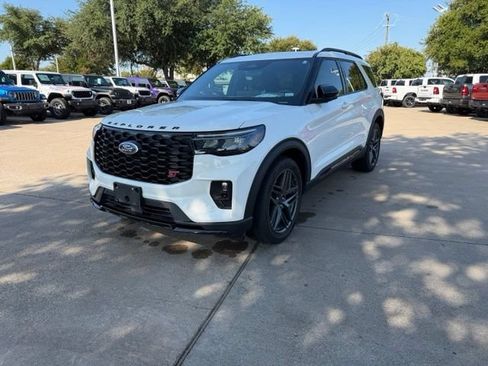 Used 2025 Ford Explorer ST w/ Sun And Sound Package AWD/4WD image 3