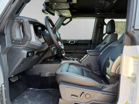 New 2026 Ford Bronco Outer Banks AWD/4WD image 9