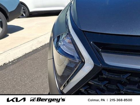 Used 2023 Kia Sportage X-Line image 11