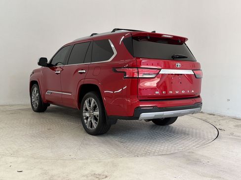 Used 2025 Toyota Sequoia Capstone AWD/4WD image 3