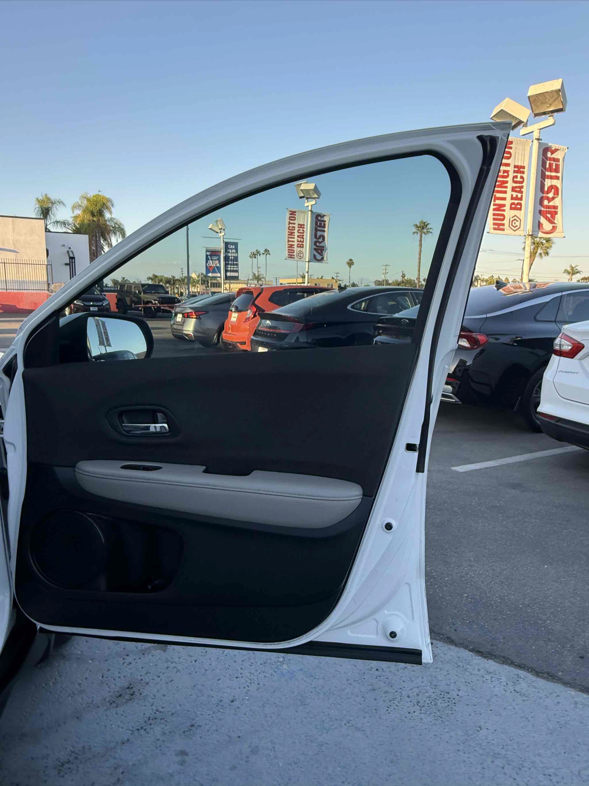 Used 2020 Honda HR-V LX image 51