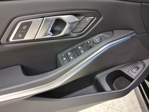 Used 2023 BMW 330i Sedan w/ Premium Package RWD image 15