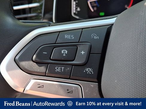 Certified 2025 Volkswagen Jetta SEL FWD image 27