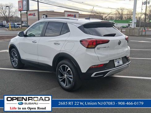 Used 2023 Buick Encore GX Select w/ Safety Package II image 5