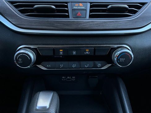 Used 2025 Nissan Altima 2.5 SV image 27