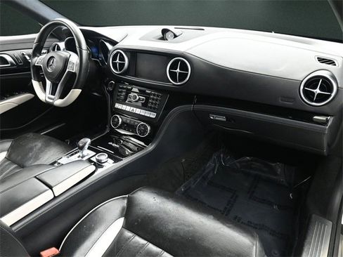 Used 2015 Mercedes-Benz SL 550 w/ White Arrow Edition image 14