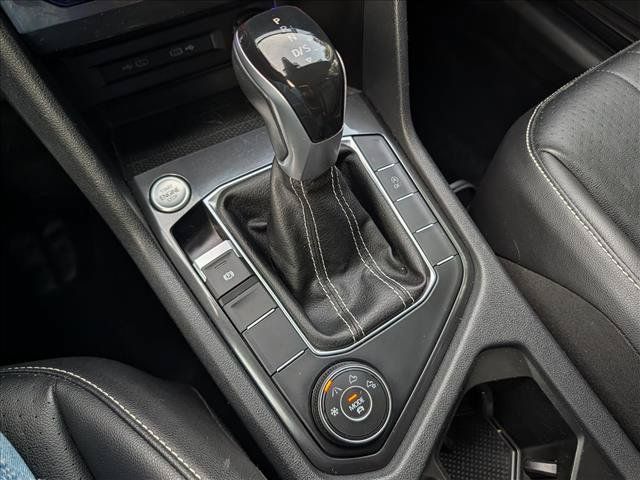 Used 2022 Volkswagen Tiguan SE AWD/4WD image 31