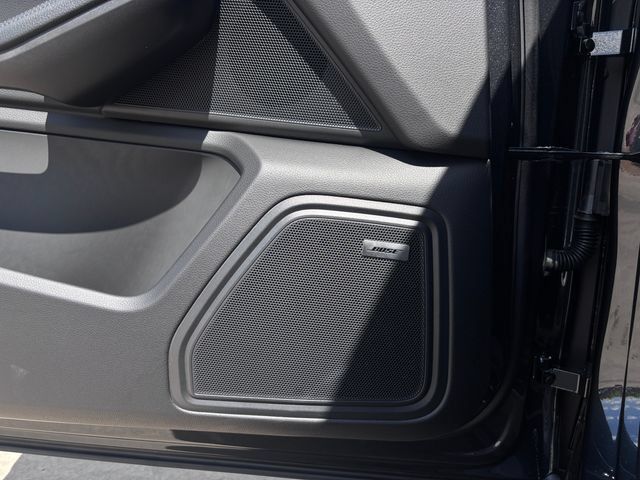 Certified 2026 Porsche Macan AWD/4WD image 22