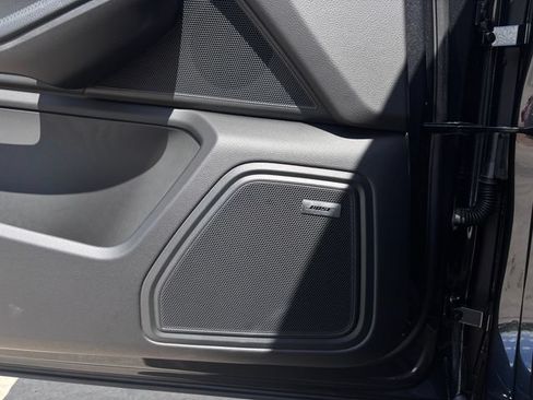 Certified 2026 Porsche Macan AWD/4WD image 22