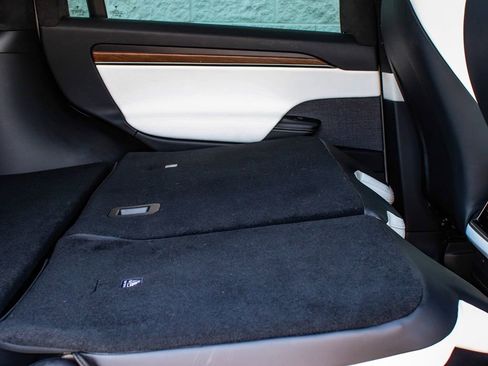Used 2022 Tesla Model X AWD/4WD image 36