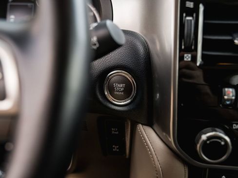 Used 2023 Lexus GX 460 Premium image 18