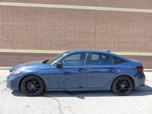 Used 2025 Honda Civic Sport image 5