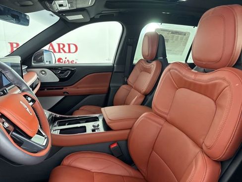 New 2025 Lincoln Aviator Reserve w/ Equipment Group 201A image 13