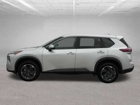 Used 2025 Nissan Rogue SV FWD image 4