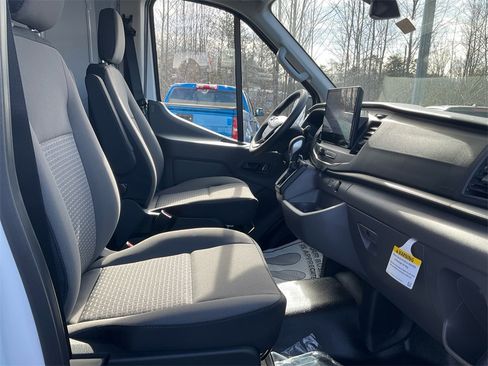 New 2026 Ford Transit 250 148 Medium Roof image 12